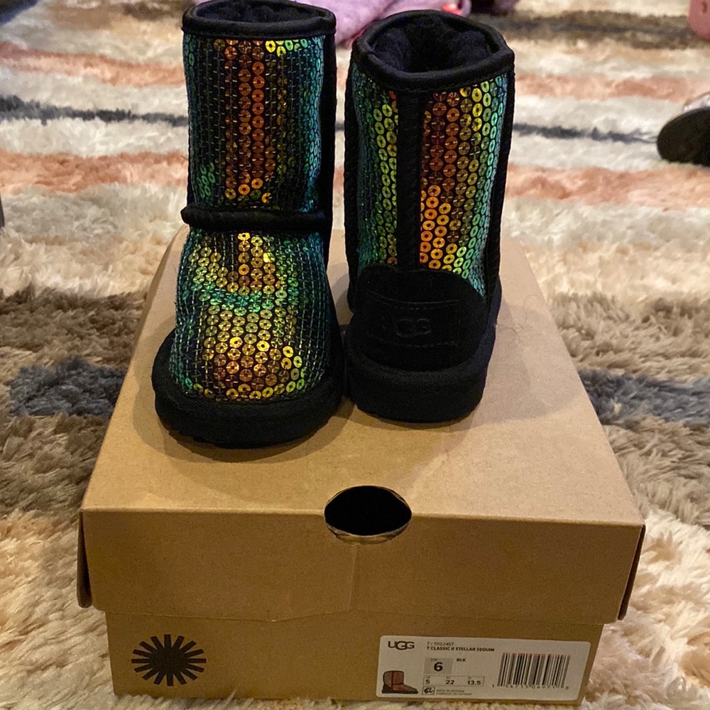 Size 6 Toddler Sequin Uggs
